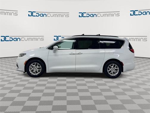 2022 Chrysler Pacifica Touring-L