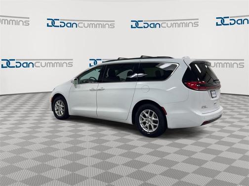 2022 Chrysler Pacifica Touring-L