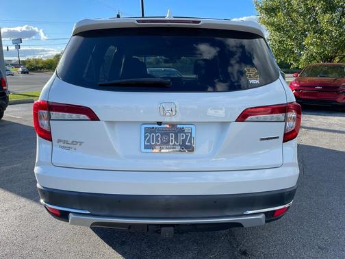 2020 Honda Pilot Touring 8-Passenger