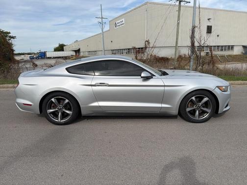 2015 Ford Mustang V6