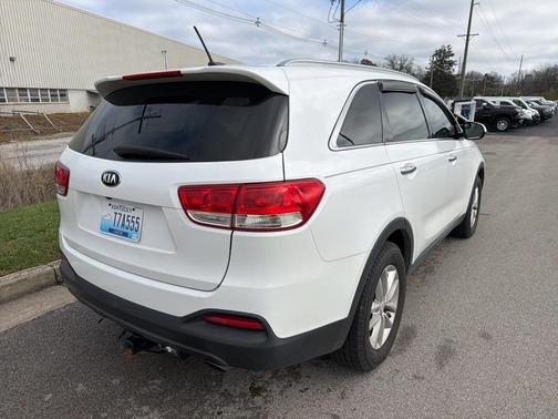 2018 Kia Sorento LX
