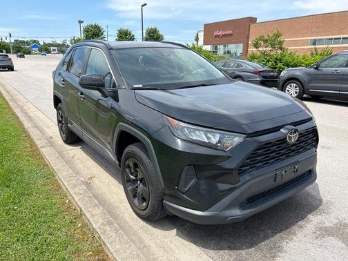 2021 Toyota RAV4 LE