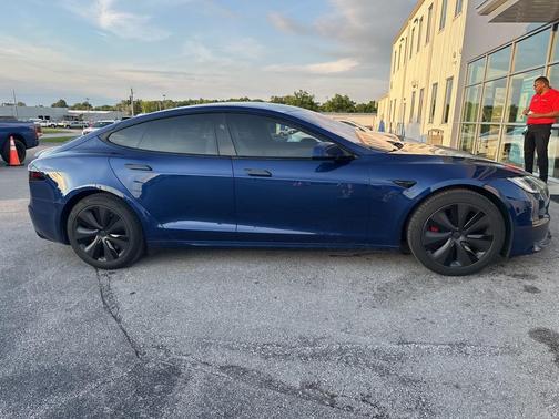 2023 Tesla Model S Plaid