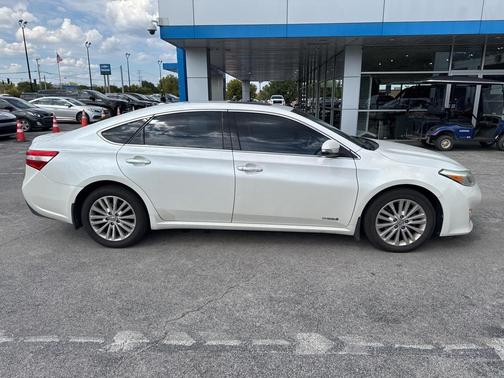 2013 Toyota Avalon Hybrid XLE Premium