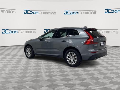 2021 Volvo XC60 T5 Momentum