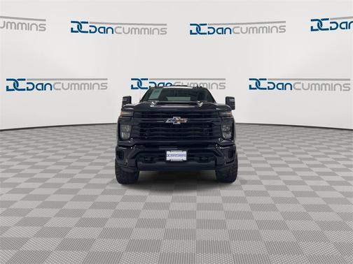 2024 Chevrolet Silverado 2500 Custom