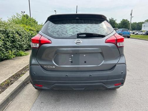 2020 Nissan Kicks S