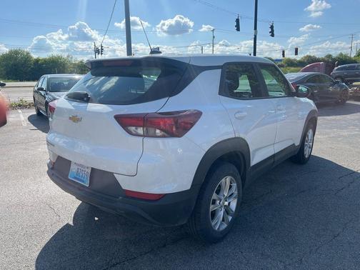 Summit White 2021 Chevrolet Trailblazer LS