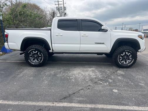 2023 Toyota Tacoma TRD Off Road