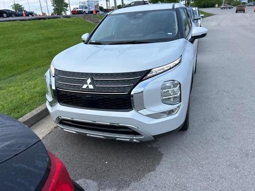 2023 Mitsubishi Outlander SE Special Edition