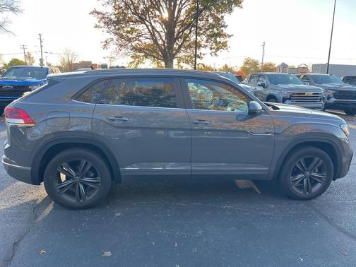 2021 Volkswagen Atlas Cross Sport 3.6L V6 SE w/Technology R-Line
