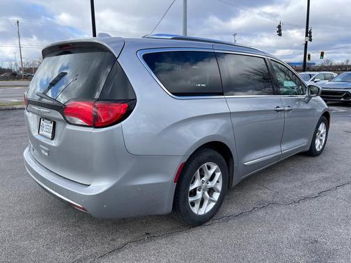 2020 Chrysler Pacifica Touring-L Plus