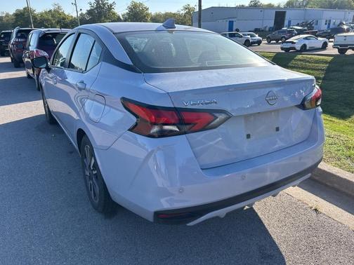 2023 Nissan Versa 1.6 SV
