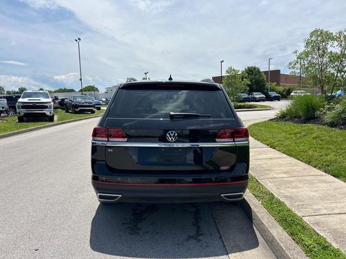 2022 Volkswagen Atlas 2.0T SE w/Technology