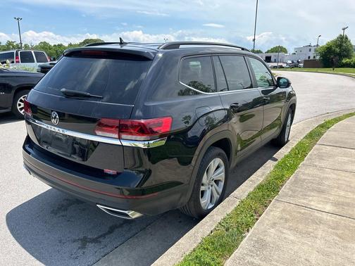 2022 Volkswagen Atlas 2.0T SE w/Technology