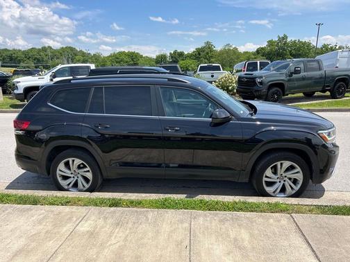 2022 Volkswagen Atlas 2.0T SE w/Technology