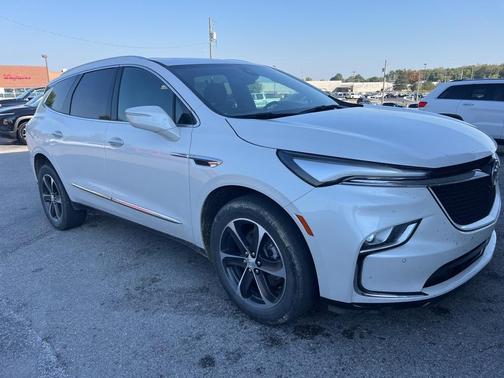 2022 Buick Enclave Essence