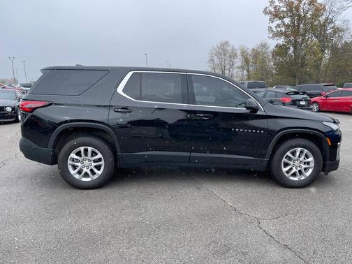 2023 Chevrolet Traverse LS