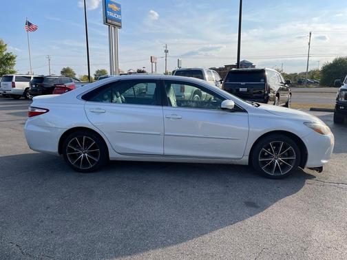 2017 Toyota Camry XSE