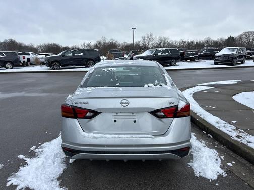 2024 Nissan Altima 2.5 SV