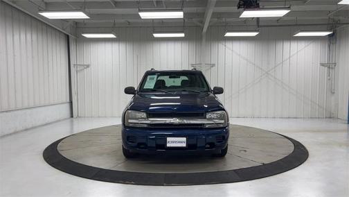 Photo 3 of 37 of 2003 Chevrolet Trailblazer LS