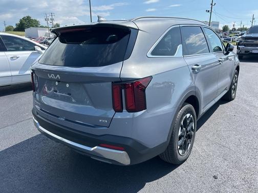 2024 Kia Sorento S