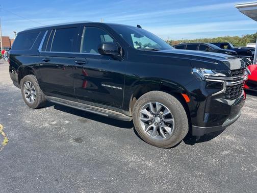 2023 Chevrolet Suburban LS