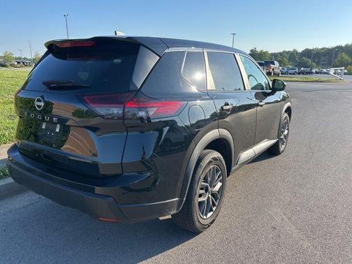Super Black 2024 Nissan Rogue S