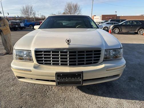 1999 Cadillac DeVille d'Elegance