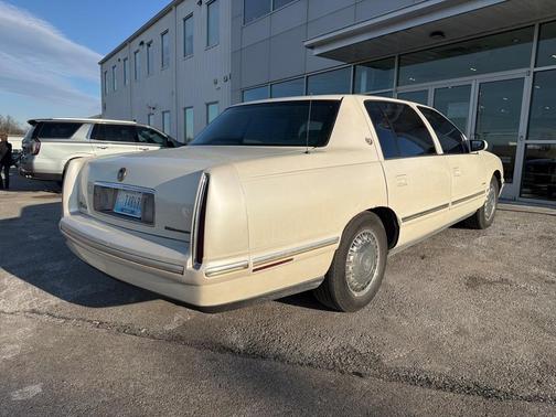 1999 Cadillac DeVille d'Elegance