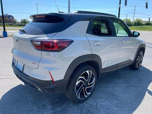 White Sand 2026 Chevrolet Trailblazer RS