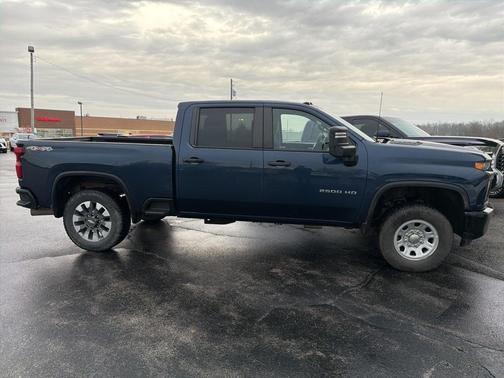 2022 Chevrolet Silverado 2500 Custom