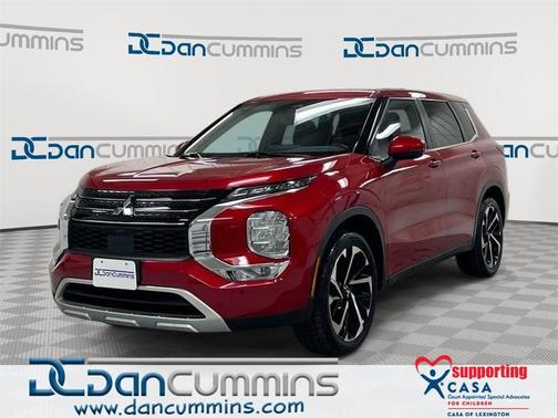 2023 Mitsubishi Outlander SE