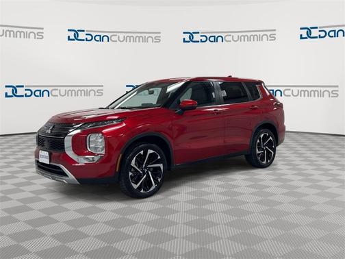 2023 Mitsubishi Outlander SE