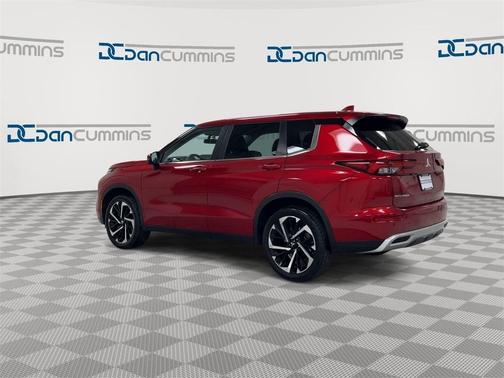 2023 Mitsubishi Outlander SE