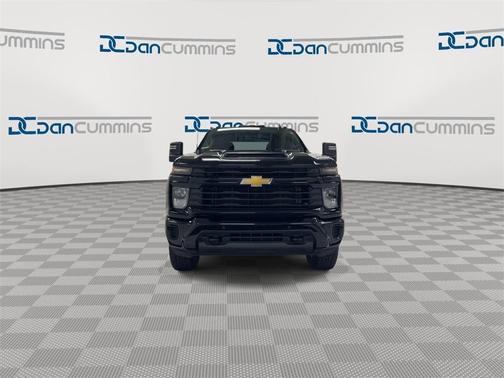 2025 Chevrolet Silverado 2500 Custom