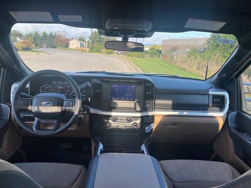 Oxford White 2024 Ford F-350 XLT
