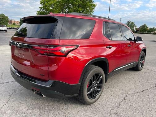 Cherry Red Tintcoat 2022 Chevrolet Traverse Premier