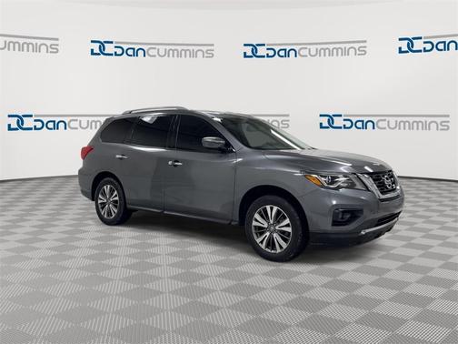 2020 Nissan Pathfinder SV