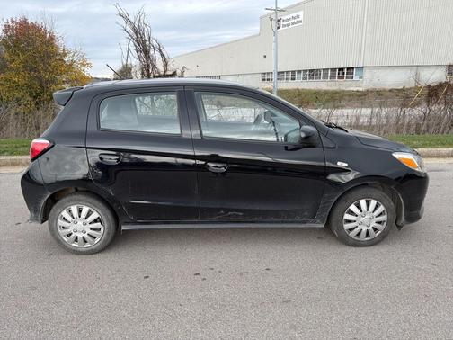 2022 Mitsubishi Mirage ES