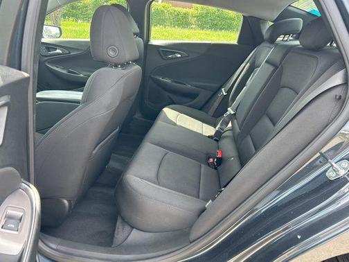 Shadow Gray Metallic 2021 Chevrolet Malibu LT