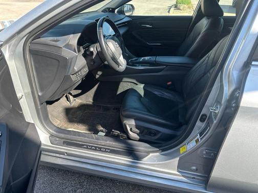 Celestial Silver Metallic 2021 Toyota Avalon Hybrid Limited
