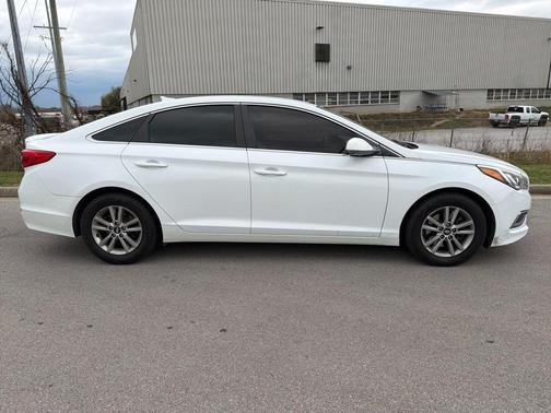 2017 Hyundai SONATA Base