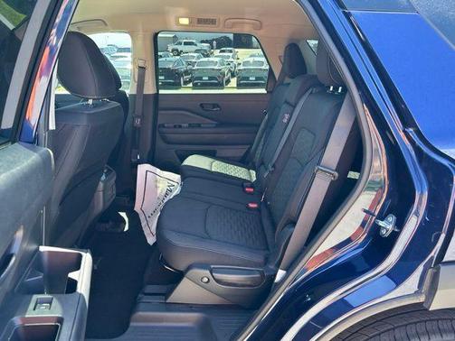 Deep Ocean Blue 2025 Nissan Pathfinder SV