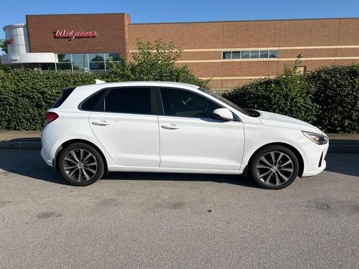 2018 Hyundai Elantra GT Base