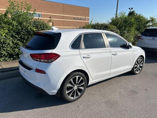 2018 Hyundai Elantra GT Base
