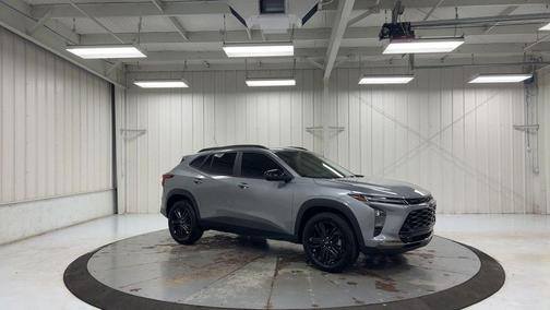 Sterling Gray Metallic 2025 Chevrolet Trax ACTIV