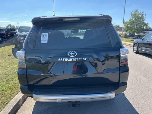 2024 Toyota 4Runner TRD Off Road