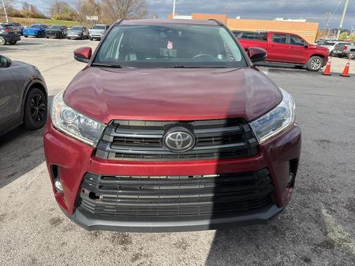 2017 Toyota Highlander SE