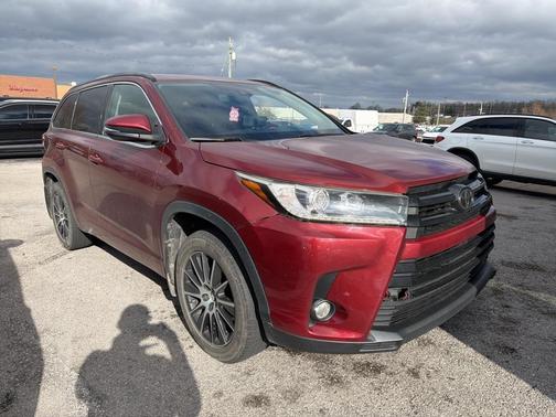2017 Toyota Highlander SE